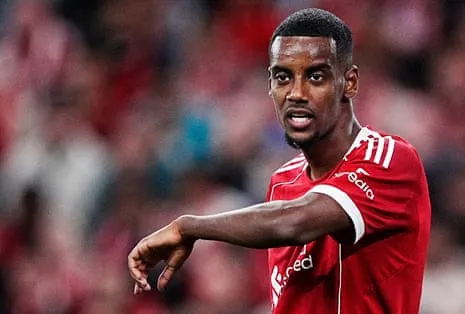 Alexander Isak's First Appearance Offers Star Power Amid Noticeable Rust